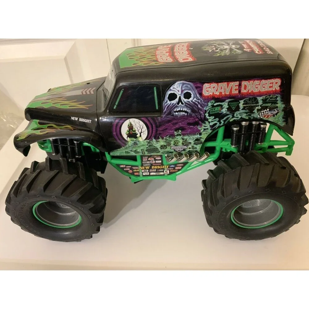 New Bright‎ 1:10 RC 9.6V Monster Jam Grave Digger Truck No remote Crawler Rare